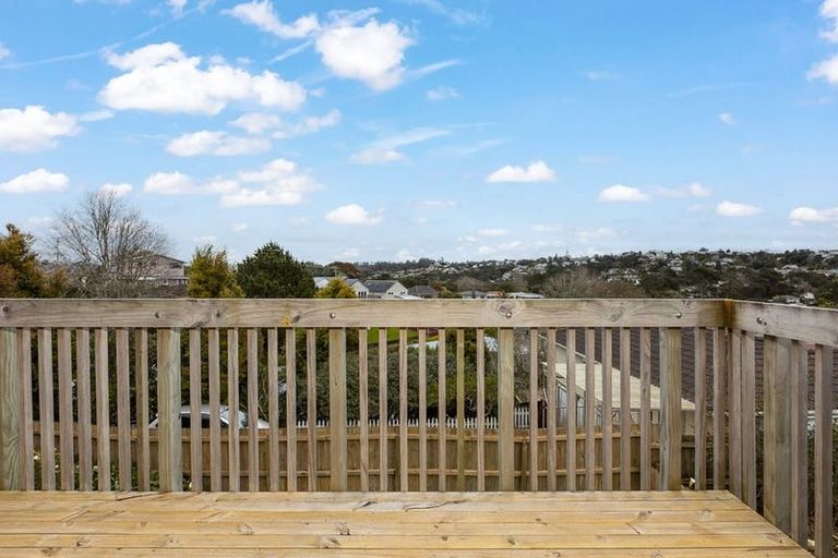Photo of property in 1/12 Sunnyfield Crescent, Glenfield, Auckland, 0629