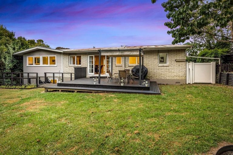 Photo of property in 36 Hartley Terrace, Massey, Auckland, 0614