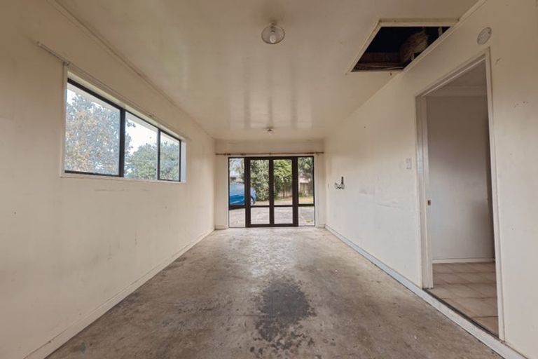 Photo of property in 591 Great South Road, Rosehill, Papakura, 2113