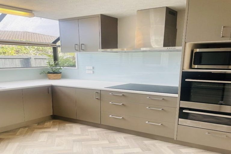 Photo of property in 2/35 Solway Avenue, Ilam, Christchurch, 8041