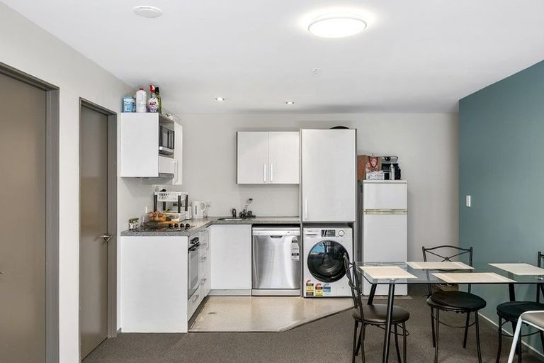 Photo of property in Dual Apartments, 403/142u Vivian Street, Te Aro, Wellington, 6011