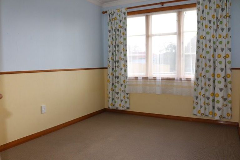 Photo of property in 16 Glen Place, Awapuni, Palmerston North, 4412