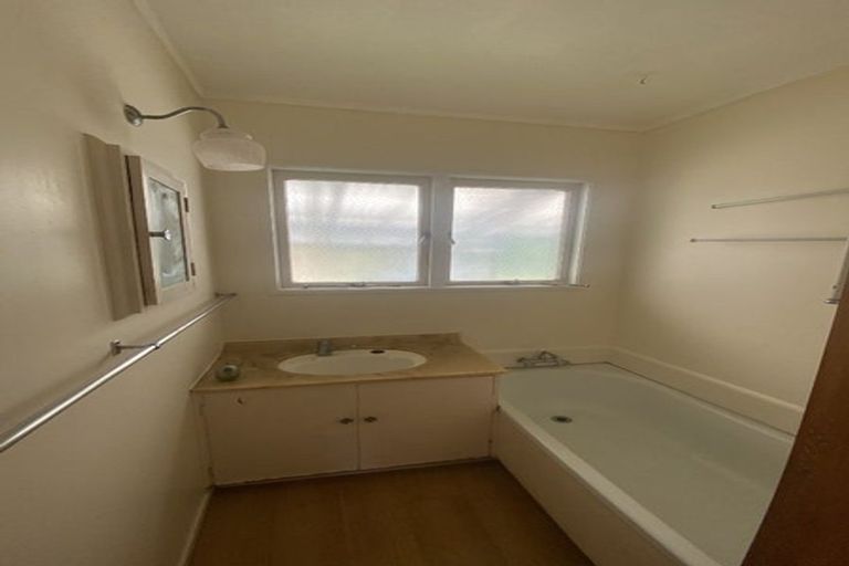 Photo of property in 2/32 Otaika Road, Woodhill, Whangarei, 0110