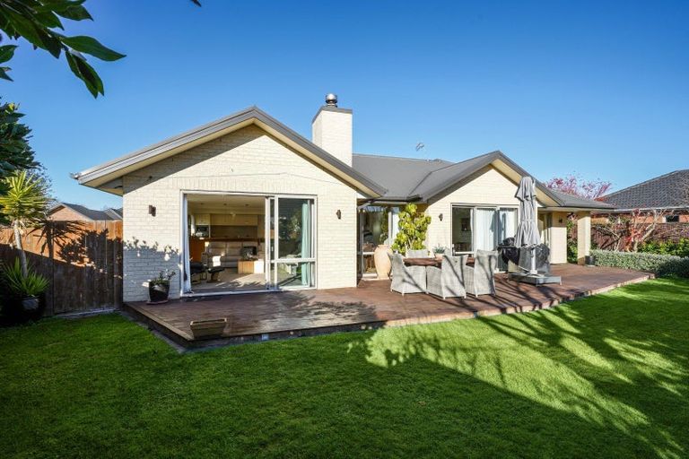 Photo of property in 4 Ashview Place, Rangiora, 7400