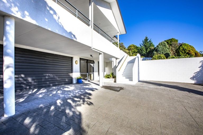 Photo of property in 37 Hetley Crescent, Taradale, Napier, 4112