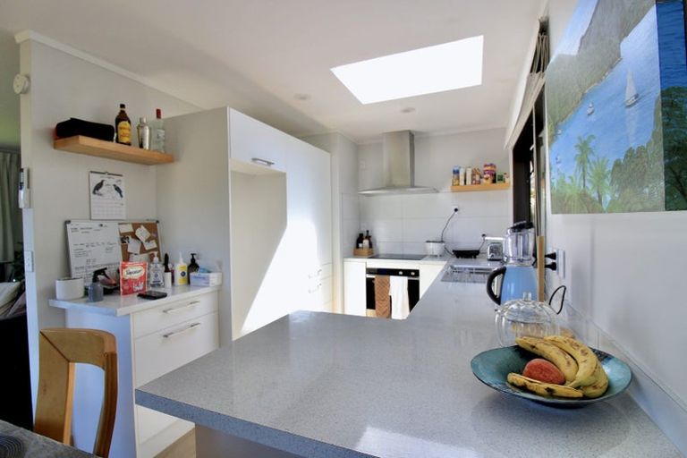 Photo of property in 25a Spenmoor Street, Newlands, Wellington, 6037