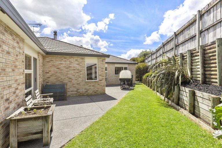 Photo of property in 25a Isabella Drive, Pukekohe, 2120