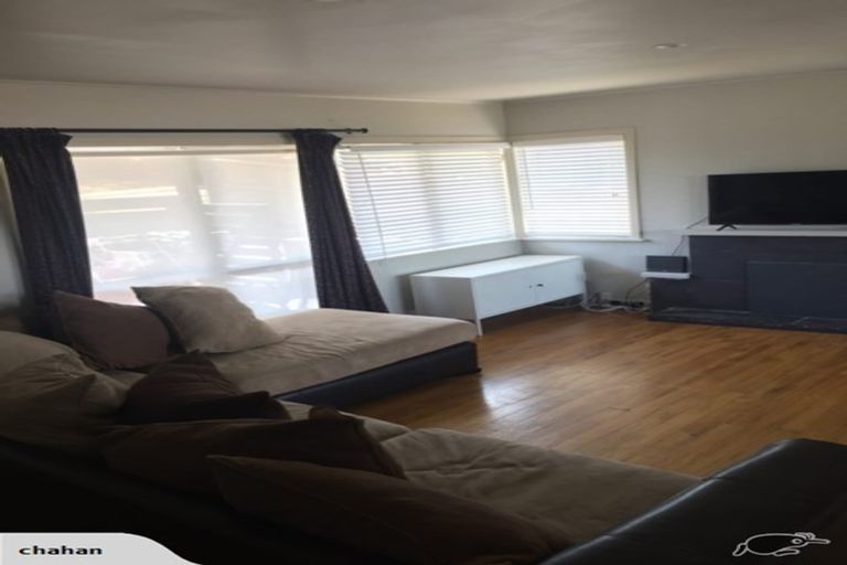 Photo of property in 22 Saffron Street, Birkdale, Auckland, 0626