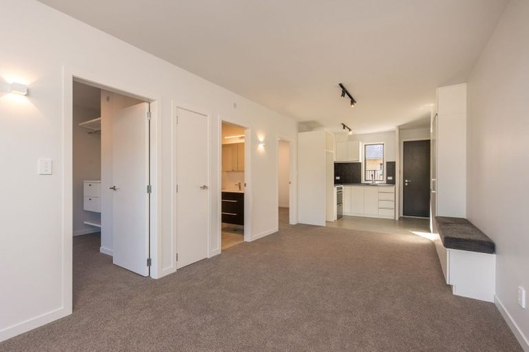 Photo of property in 2u8 Hindmarsh Street, Johnsonville, Wellington, 6037