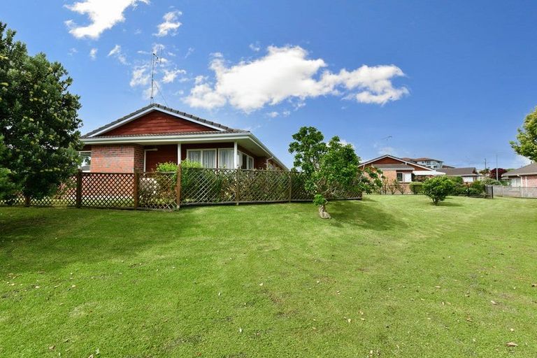 Photo of property in 26 The Grove, Red Beach, 0932