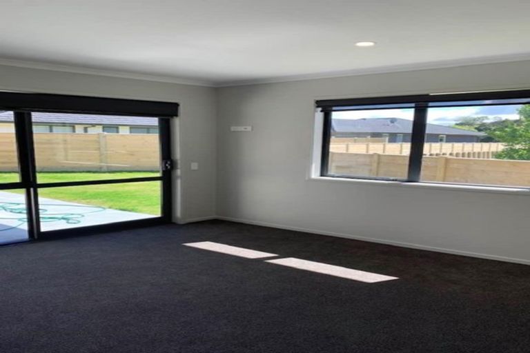Photo of property in 15 Shearwater Lane, Whitby, Porirua, 5024
