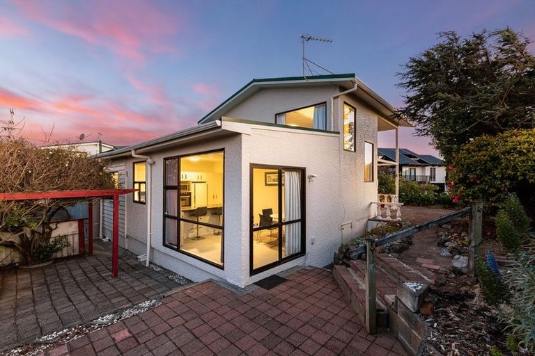 Photo of property in 3 Toru Road, Paraparaumu Beach, Paraparaumu, 5032