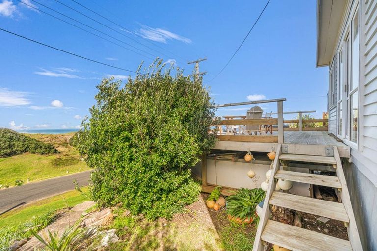 Photo of property in 616 Aranga Coast Road, Aranga, 0376
