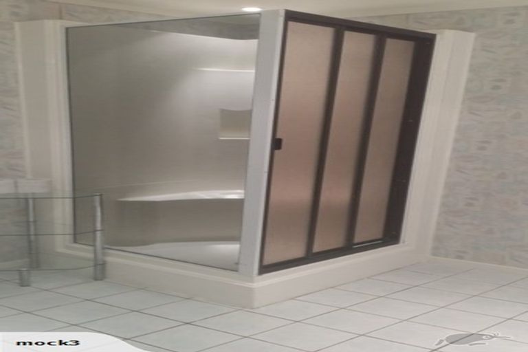 Photo of property in 35 Cyclarama Crescent, Massey, Auckland, 0614