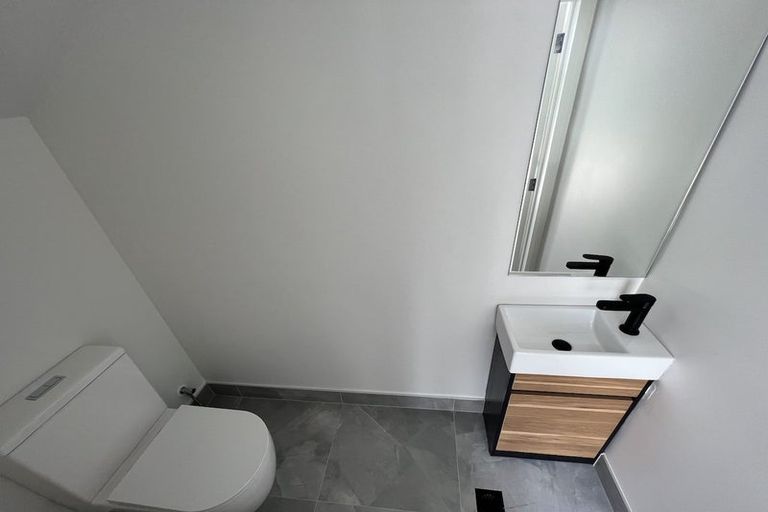 Photo of property in 38a Mcwhirters Farm Lane, Massey, Auckland, 0614