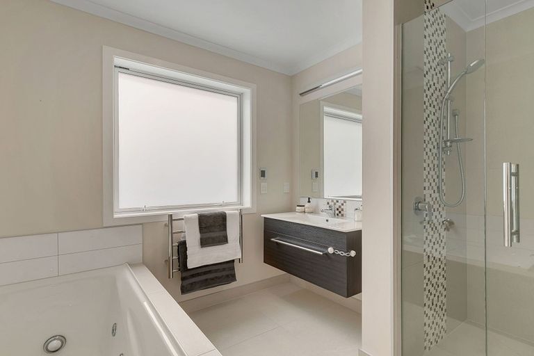 Photo of property in 44 Melksham Drive, Churton Park, Wellington, 6037