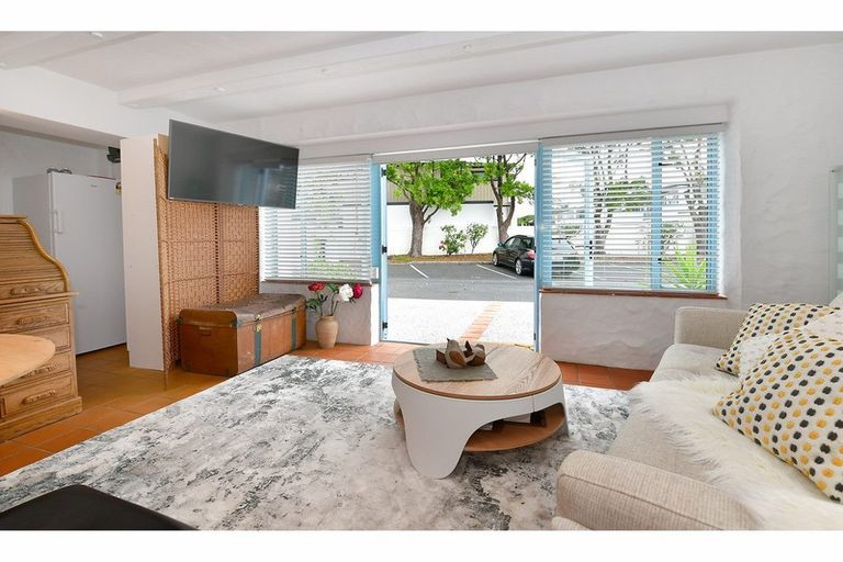 Photo of property in Oceanside Apartments, 14/453 Hibiscus Coast Highway, Orewa, 0931