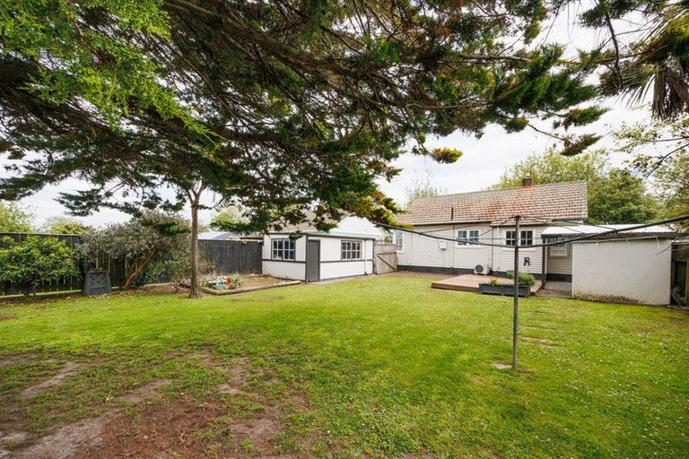 Photo of property in 654 Featherston Street, Roslyn, Palmerston North, 4414