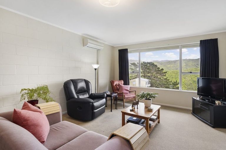 Photo of property in 10f1 Camrose Grove, Kingston, Wellington, 6021