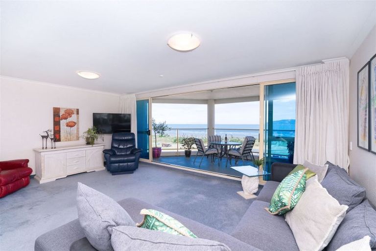 Photo of property in Ocean Apartments, 44-46 Marine Parade, Paraparaumu Beach, Paraparaumu, 5032