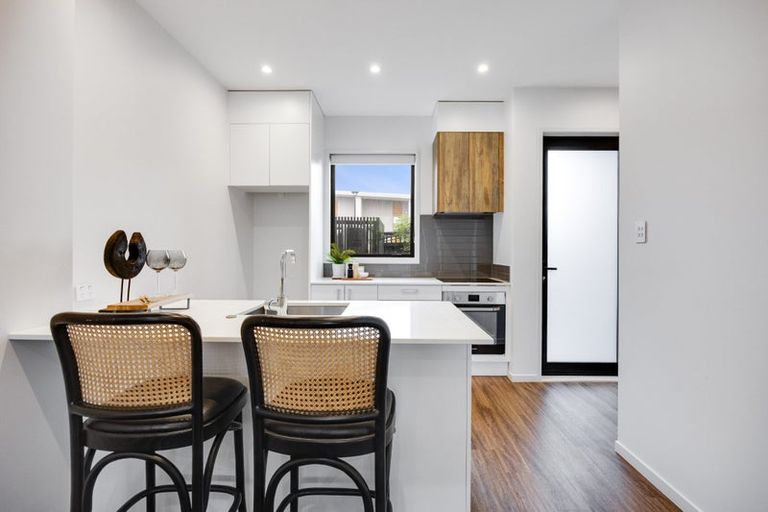 Photo of property in 74 Glidepath Road, Hobsonville, Auckland, 0616