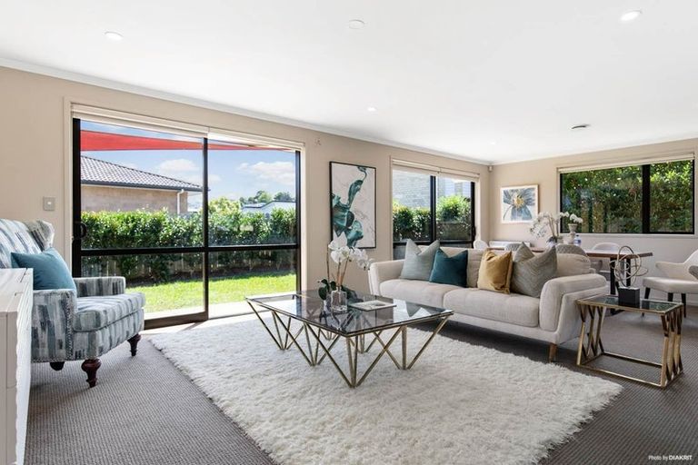 Photo of property in 3 Ohau Court, Fairview Heights, Auckland, 0632