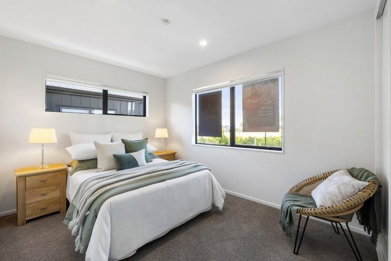 Photo of property in 10 Paraone Crescent, Takanini, 2112