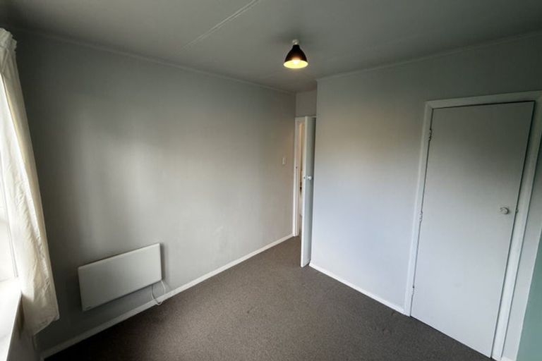 Photo of property in 24 Banks Street, Marfell, New Plymouth, 4310