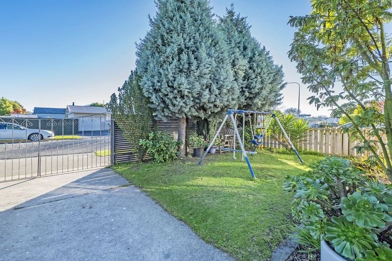 Photo of property in 2/20 Penwood Street, Russley, Christchurch, 8042