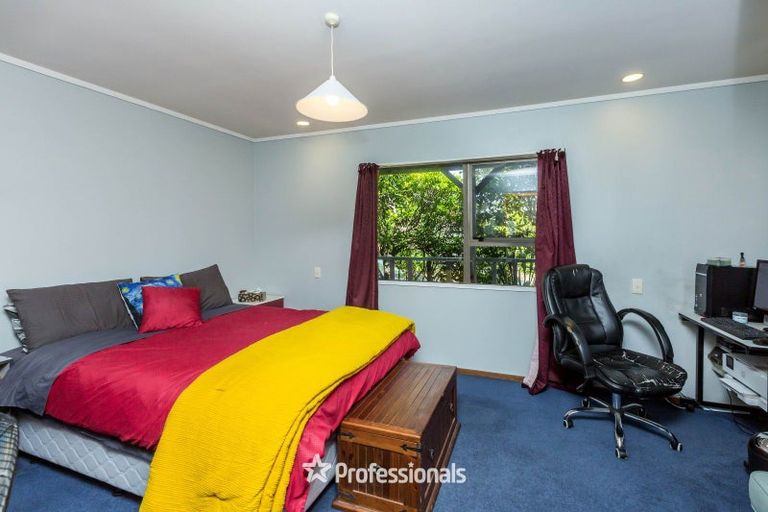 Photo of property in 2 Fenchurch Grove, Stokes Valley, Lower Hutt, 5019