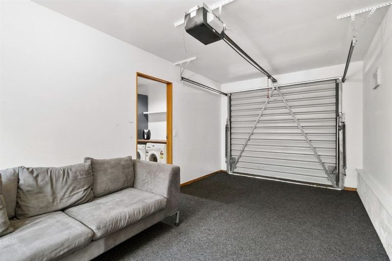 Photo of property in 1/14 Beresford Street, Bayswater, Auckland, 0622