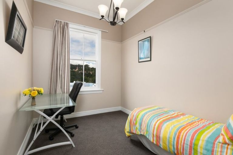 Photo of property in 37 Drummond Street, Mount Cook, Wellington, 6021