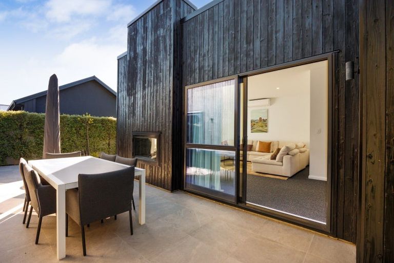 Photo of property in 56 Kanuka Drive, Hokowhitu, Palmerston North, 4410