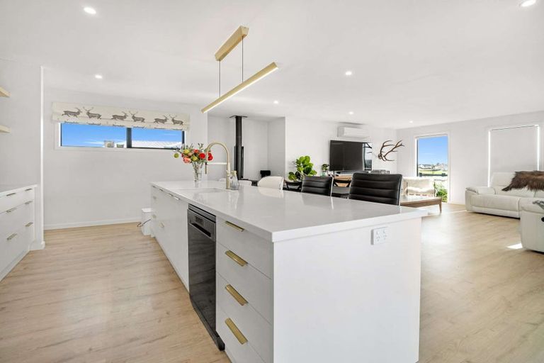 Photo of property in 2 Elm Tree Lane, Huntingdon, Ashburton, 7774