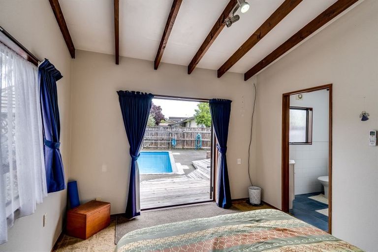 Photo of property in 22 Gebbie Road, Taradale, Napier, 4112