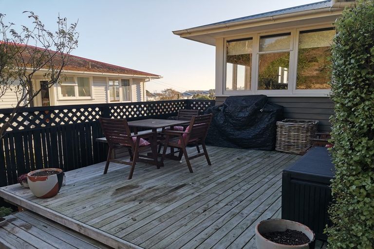 Photo of property in 8 Shelley Street, Titahi Bay, Porirua, 5022