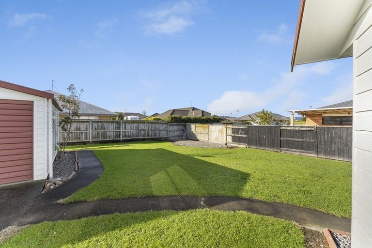 Photo of property in 47 Peppertree Glade, Kelvin Grove, Palmerston North, 4414