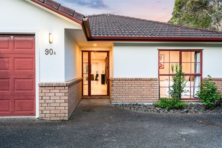 Photo of property in 90a Colwill Road, Massey, Auckland, 0614