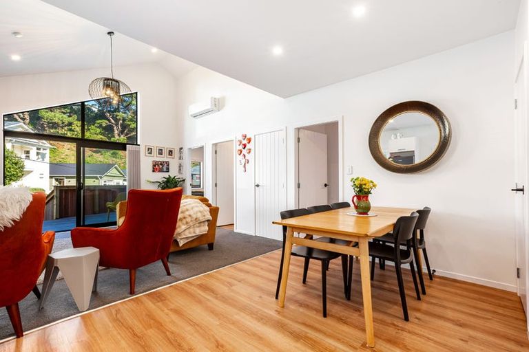 Photo of property in 51 Jackson Street, Island Bay, Wellington, 6023