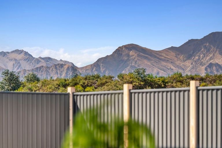 Photo of property in 15 Lost Burn Road, Lake Hawea, 9382