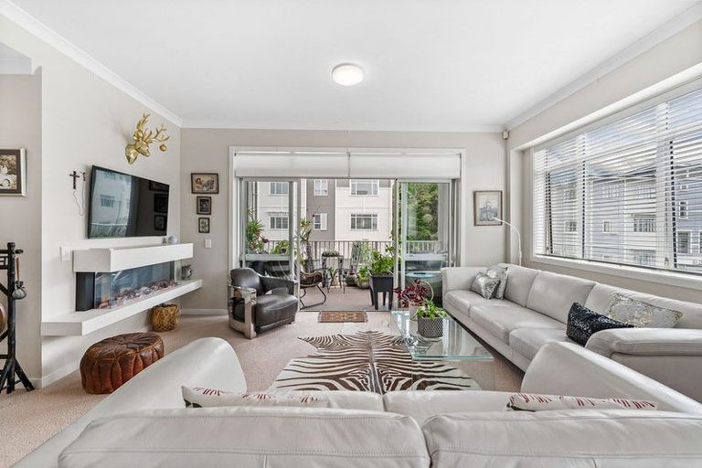 Photo of property in 73 Parkside Drive, Orewa, 0931
