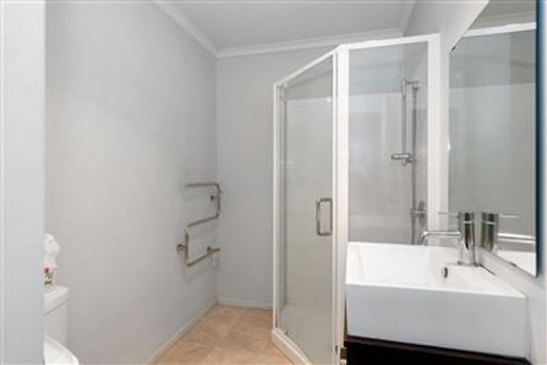 Photo of property in 4d Gadsby Place, Hamilton East, Hamilton, 3216