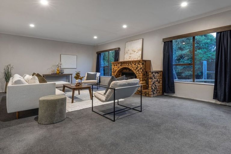 Photo of property in 189 Tararua Road, Levin, 5571