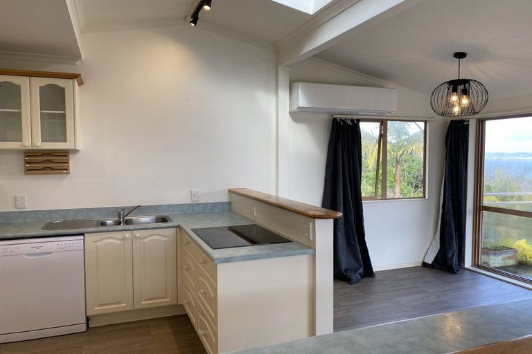 Photo of property in 17 Sea Vista Avenue, Beach Haven, Auckland, 0626