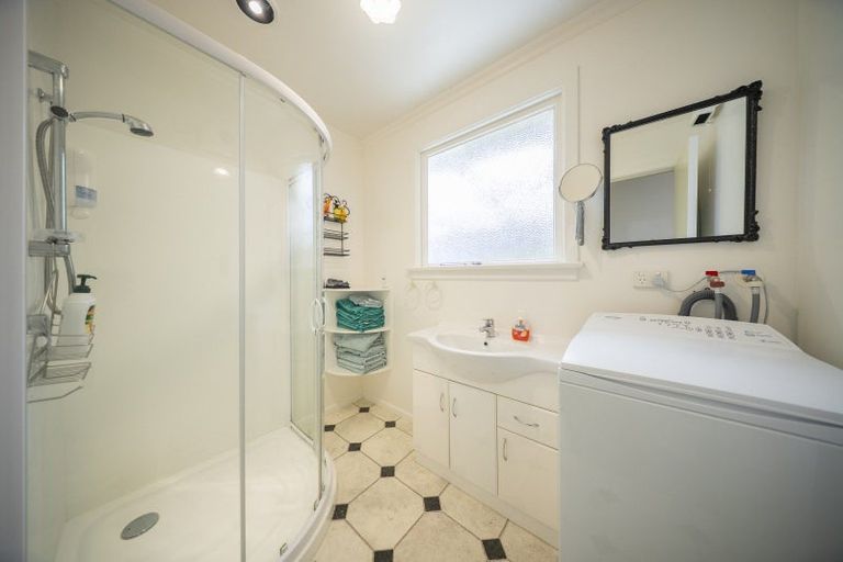 Photo of property in 6 Cathedral Drive, Manapouri, 9679