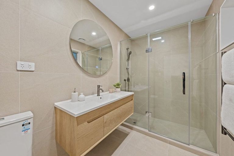 Photo of property in 41c Chamberlain Road, Massey, Auckland, 0614