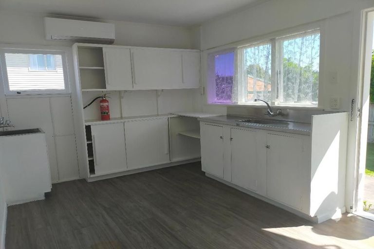 Photo of property in 97 Mcleod Road, Te Atatu South, Auckland, 0610