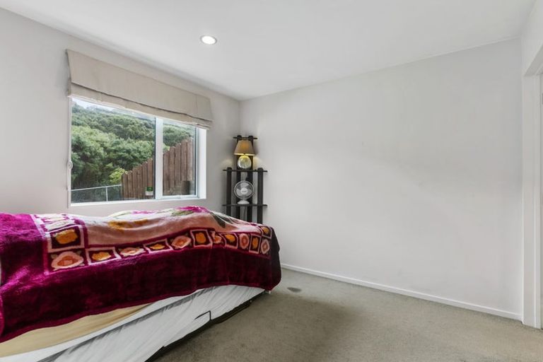 Photo of property in 76 Kaipatiki Road, Glenfield, Auckland, 0629