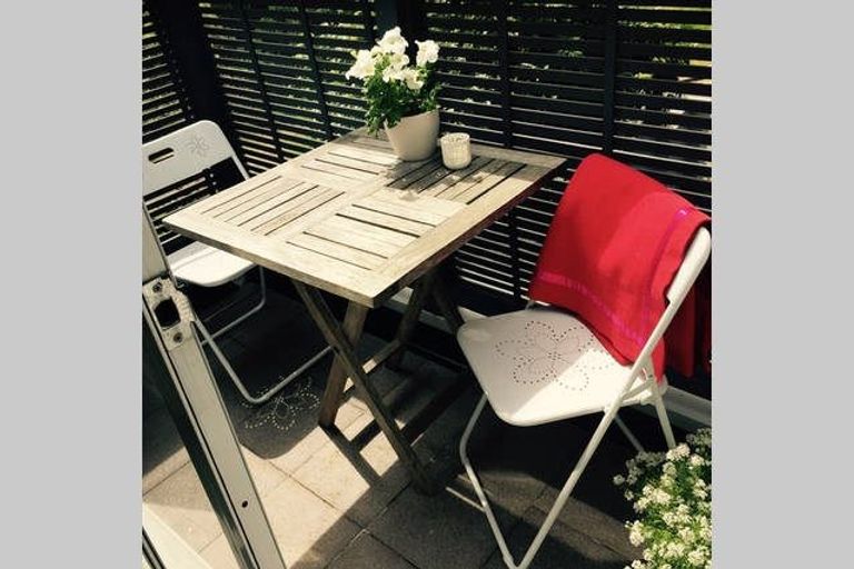 Photo of property in 14a Glade Place, Birkenhead, Auckland, 0626