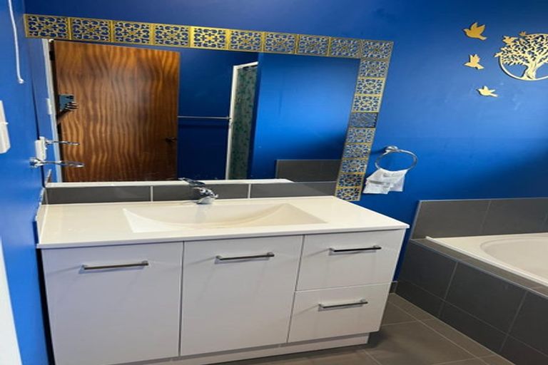 Photo of property in 1/11 Puriri Street, Riccarton, Christchurch, 8041